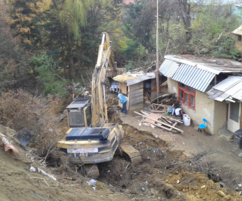 Likvidácia divokej skládky pri a v rómskej osade